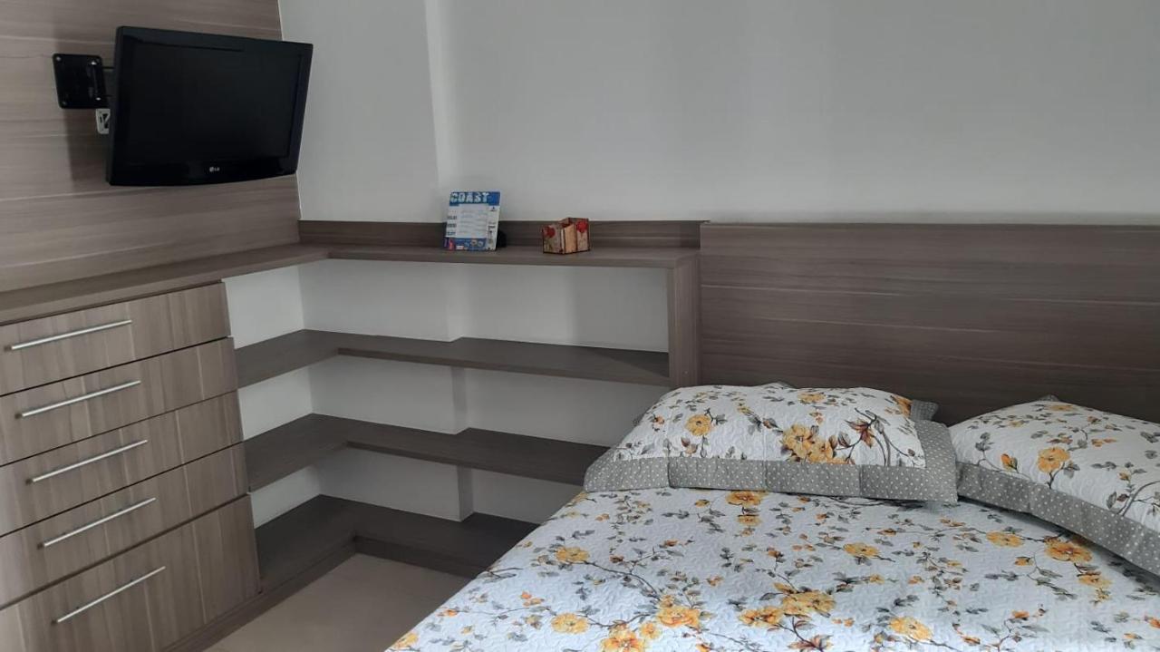 Flat Em Pitangueiras - Sacada Gourmet, 3 Dorms, Limpeza Diaria E Serv De Praia Apartment กัวรูจา ภายนอก รูปภาพ
