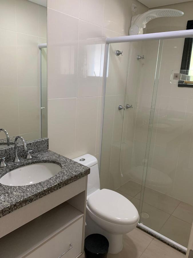 Flat Em Pitangueiras - Sacada Gourmet, 3 Dorms, Limpeza Diaria E Serv De Praia Apartment กัวรูจา ภายนอก รูปภาพ